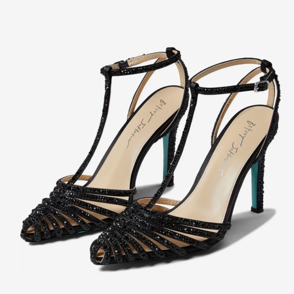 Betsey Johnson Shoes - Betsey Johnson Diamond Crystal Strass Ali Pointed toe Heels